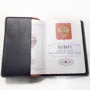 Обложка для паспорта из натуральной кожи.