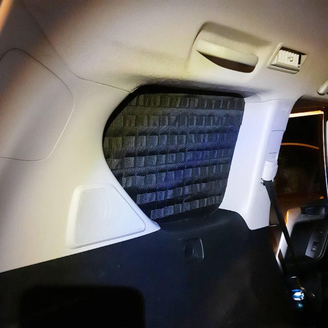Панель на окно багажника Toyota LandCruiser Prado 150 левая Купить